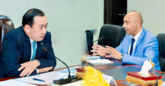 ក្រុមហ៊ុនវាយកូនគោល AROSCO ដែលមានទីស្នាក់ការនៅចក្រភពអង់គ្លេស ប្តេជ្ញាប្រែក្លាយប្រទេសកម្ពុជា ជាគោលដៅទេសចរណ៍កីឡាវាយកូនគោលលំដាប់អន្តរជាតិ