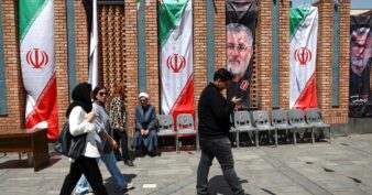 លោក ដូណាល់ ត្រាំ ប្រកាសបន្តបទឈប់បាញ់ជាមួយអ៊ីរ៉ង់ដោយគ្មានពេលកំណត់ ខណៈអ៊ីរ៉ង់នៅមិនទាន់បញ្ជាក់ថា យល់ព្រមឬអត់នោះទេ