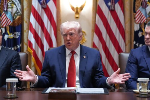 លោក ដូណាល់ ត្រាំ ស្នើសុំថវិកាការពារជាតិ​ ជិត ១,៥ ទ្រីលានដុល្លារពីសភាអាមេរិក