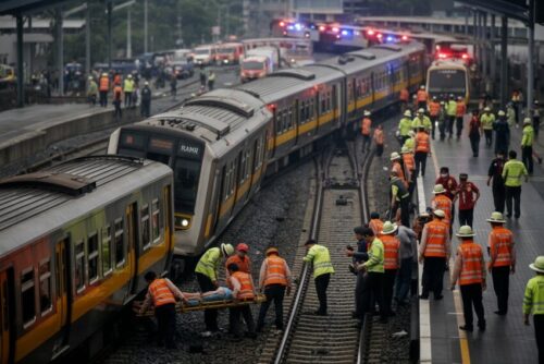 មនុស្ស ៧នាក់បានបាត់បង់ជីវិត និងជាង ៨០នាក់រងរបួស ក្នុងហេតុការណ៍រថភ្លើង ២ខ្សែបានបុកគ្នានៅឥណ្ឌូណេស៊ី