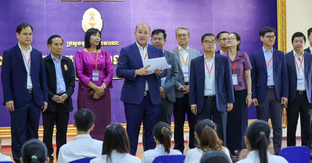 ឯកឧត្តមឧបនាយករដ្ឋមន្ត្រី ហ៊ុន ម៉ានី៖ វិញ្ញាសាតាក់តែងចប់ភ្លាម ប្រឡងភ្លាមតែម្តង