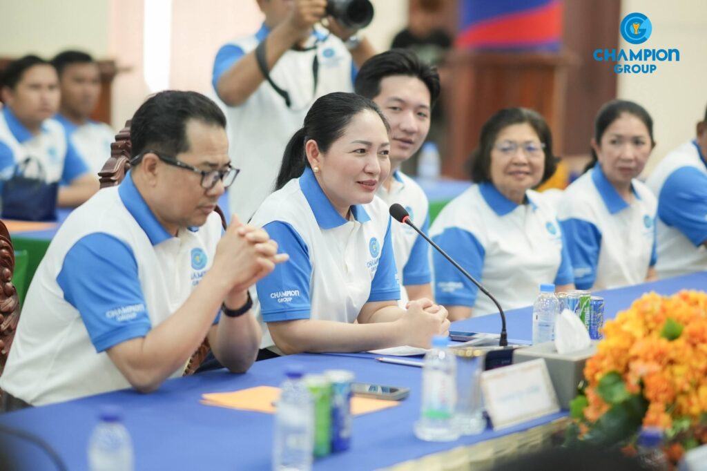 ថវិការបស់ក្រុមហ៊ុនឆេមពានគ្រុប ដែលបានពីការប្រគុំតន្ត្រី “Nico The Solo Concert” ត្រូវបាននាំយកទៅប្រគល់ជូនវីរ:កងទ័ពដោយផ្ទាល់ហើយ!
