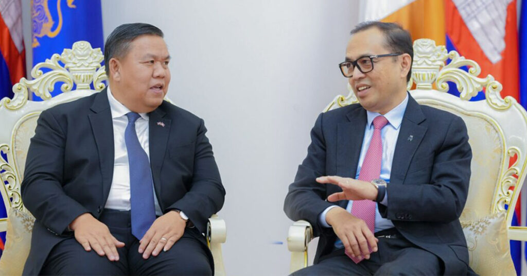 កម្ពុជា ស្វាគមន៍ការប្រើប្រាស់កំពង់ផែសមុទ្រកម្ពុជា ជាច្រកនាំចេញរបស់ឡាវទៅកាន់ទីផ្សារអន្តរជាតិ ពិសេសការប្រើប្រាស់ព្រែកជីកហ្វូណនតេជោ