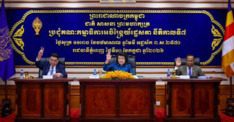 រដ្ឋសភា អនុម័តបញ្ចូលរបៀបវារៈបោះឆ្នោតបំពេញបន្ថែមសមាសភាពរាជរដ្ឋាភិបាល និងច្បាប់ពាក់ព័ន្ធនឹងកិច្ចការអាស៊ានចំនួន៤ ទៅក្នុងសម័យប្រជុំពេញអង្គ
